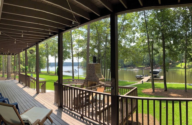 Perfect family retreat on Lake Oconee at Lakeside Hideaway