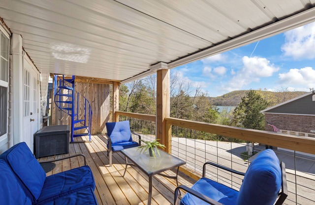 Lake View, 3 Decks, King Bed, Fire Pit, Dogwood Canyon-15 min.