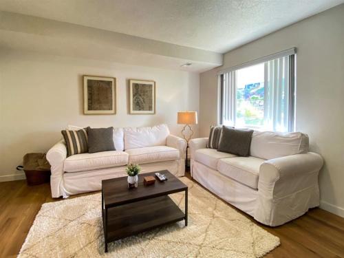 Lake View Condo 902 4