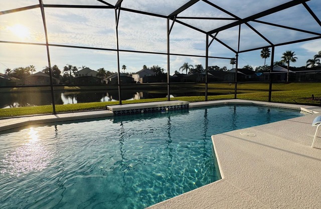 5 BR Villa cerrada piscina climatizada / Rm juego / Free WiFi / HD TV / impuesto de EE.UU. inc