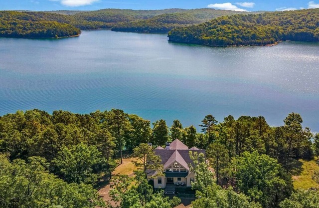 Lakefront at War Eagle