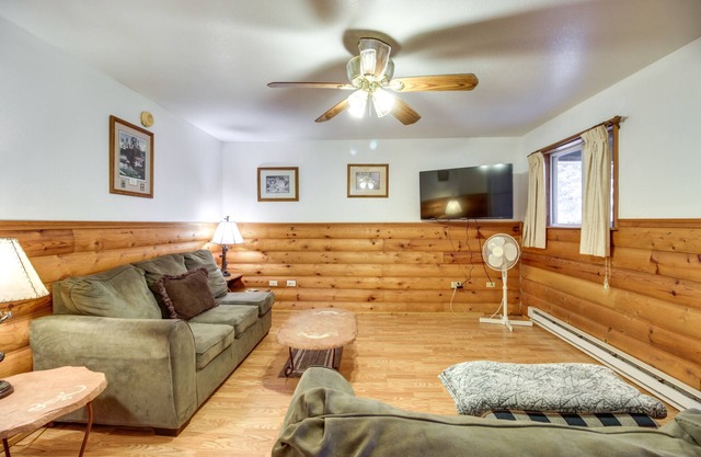 Lakefront Bemidji Getaway w/ Community Beach!