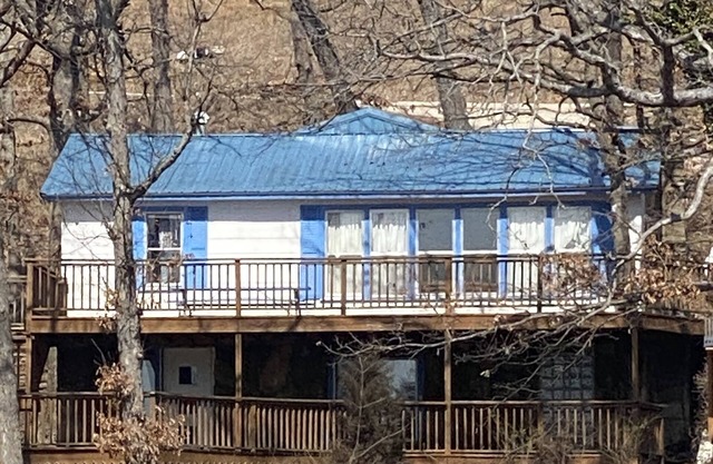 Lakefront Cabin With Two Well Dock In Popular LAKE OF THE OZARKS Cove Location!