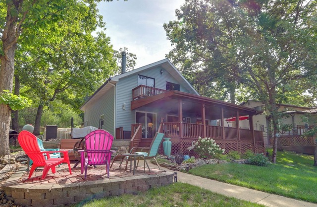 Lakefront Edwards Home w/ Deck, Dock & Kayaks!