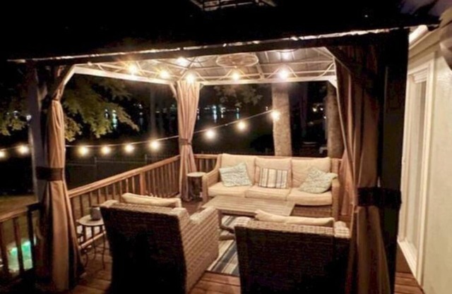 Lakefront Escape l Cedar Creek Lake - Hot Tub!