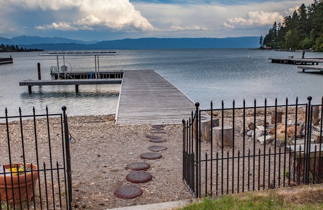 Flathead Lakefront Home-Comfort-Views-Dock-Gentle Beach-2 SUP Boards-Paddle Boat