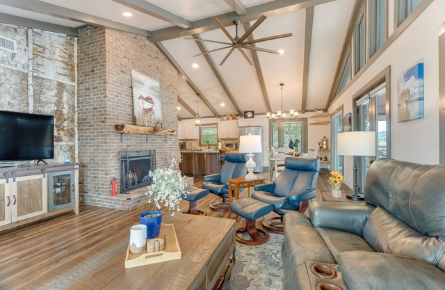 Lakefront Hayesville Retreat w/ Private Swim Dock