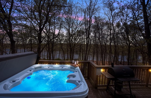 Frente al lago $ 199 por noche ESPECIAL, PISCINA, Cubierta nueva, Barcos, Muelle, Pescado, 2 noches min