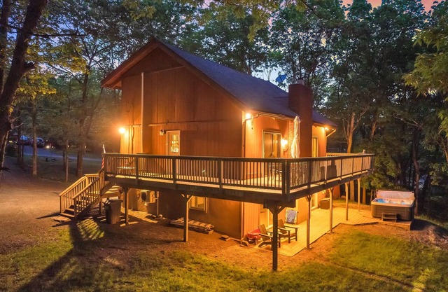 Lakefront, Indoor Pool, Pvt Hot Tub, Pickleball Fully Loaded, Dock