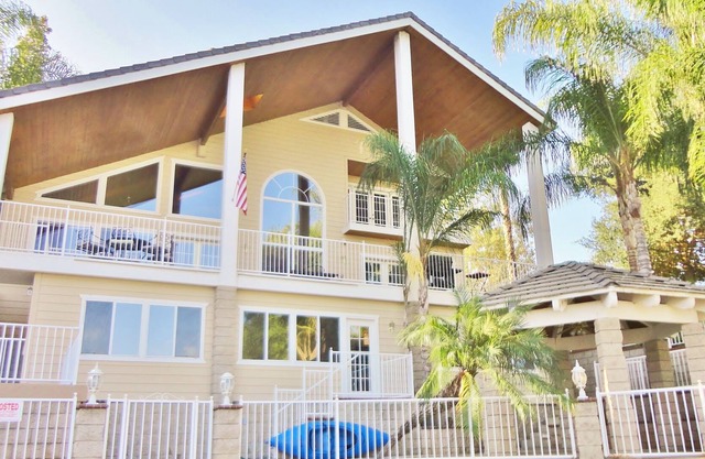 Lakefront Lodge con una vista increíble