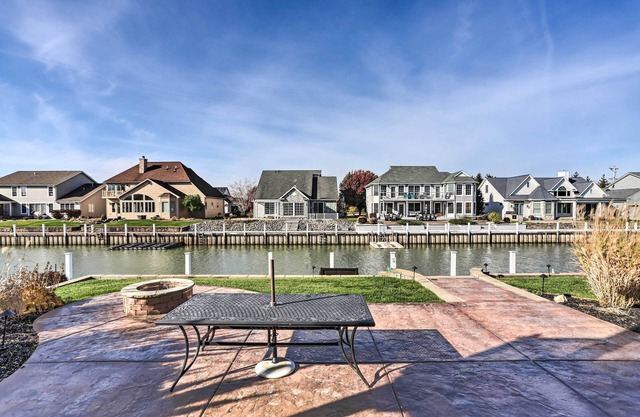 Lakefront Ohio Home w/ Dock & Furnished Patio