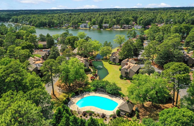 Lakefront Pinehurst Condo 2BD/2BA - 237 - With Community Pool Access