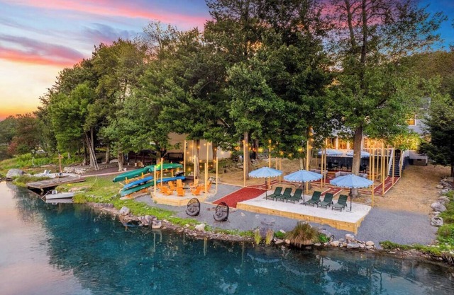 Lakefront Resort-Style! Kayaks, Hot Tub, Fire Pit, Game Room