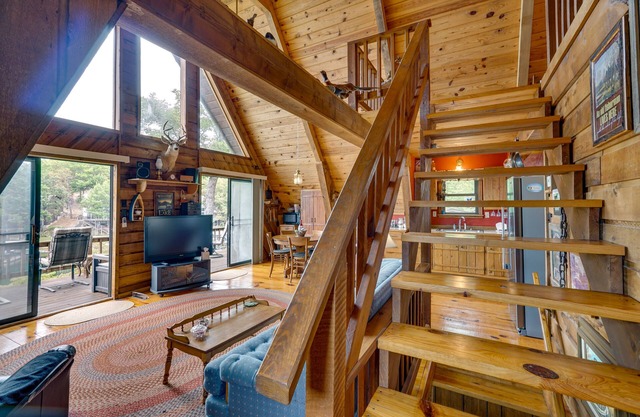 Lakefront Sunrise Beach Cabin w/ Private Dock!