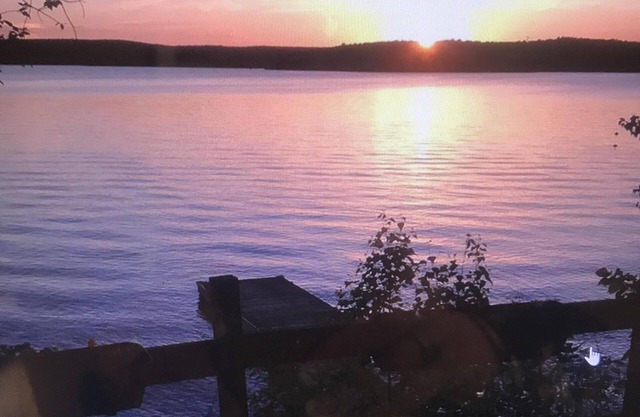 Frente al lago con mesa de billar