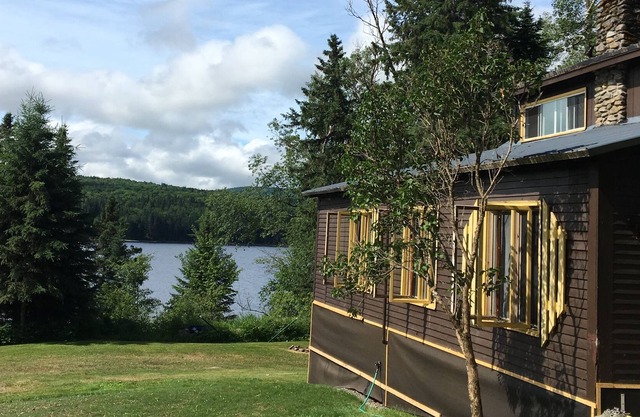 Lakehouse en el magnífico Lago Francis, Pittsburg, NH