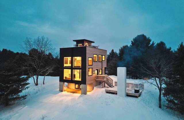 BRAND NEW: Modern lakeside loft; incredible views with roof-top deck and sauna