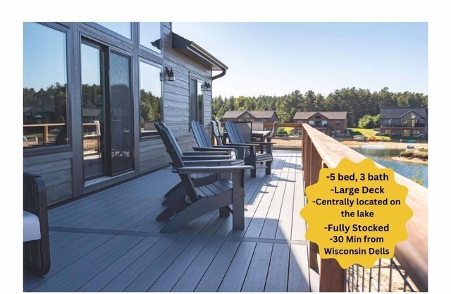 Lakeside Luxe Haven | NEW Modern Wisconsin Beach Retreat near Castle Rock Lake