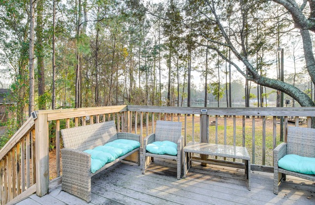 Lakeside Midway Home w/ Fire Pit & Lake Access!