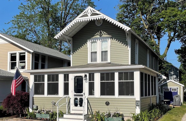 Lakeside OH Cottage, gran porche, vistas al lago, pasos para estacionar y comprar