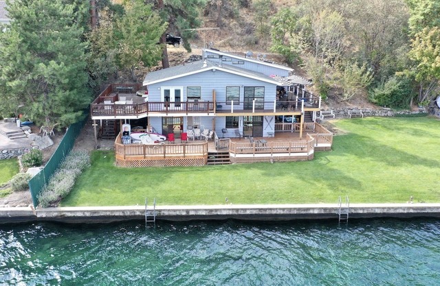 Condominio frente al mar de la familia en el lago Chelan, WIFI, fácil acceso al lago