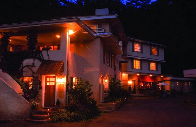 Lakeview At Fontana A Rustic Mountain Inn & Spa