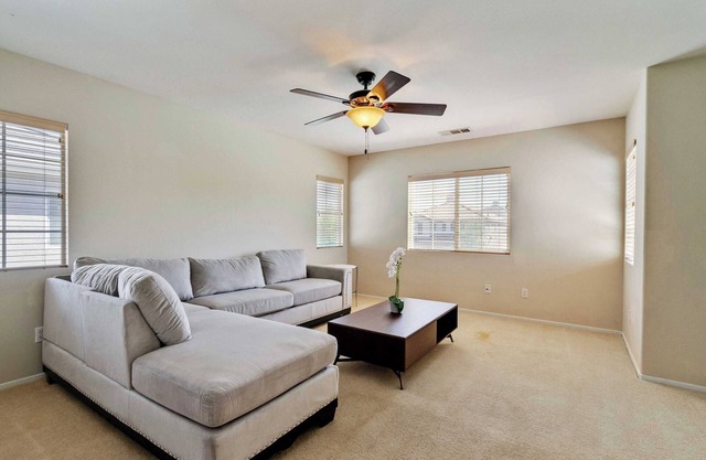 Bright & Airy 4BR in Lancaster, Open Concept & Remodeled w Large Backyard#41390