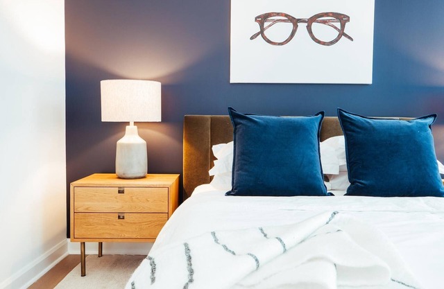 Landing | Beautiful 1BD, Clubhouse, Pool