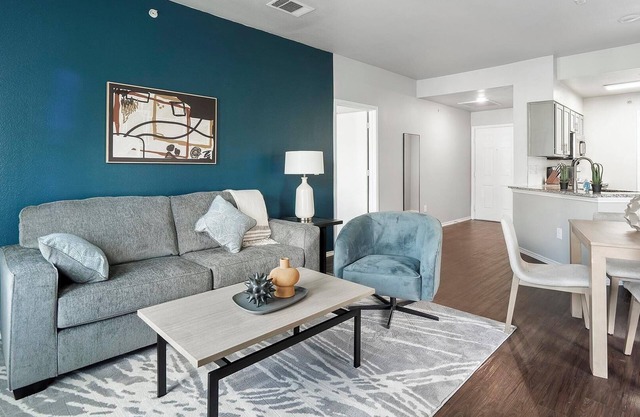 Landing | Stylish 2BD, Gym, Pool