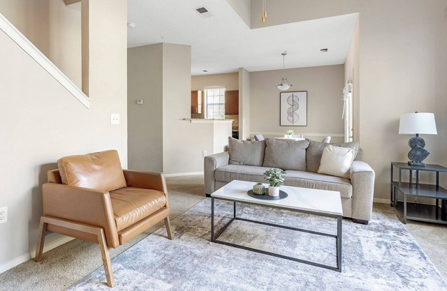 Landing | Stunning 3BD, Gym, Pool