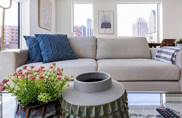 Landing at eXchange - 2 Bedrooms in Downtown De...