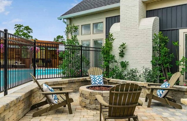 Landing at Oak Creek at Polaris - 1 Bedroom in Downtown Columbus