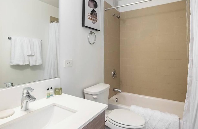 Landing at Regents Park - 2 Bedrooms in East Hyde Park