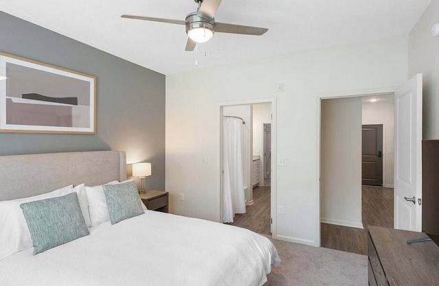 Landing at The Duke of Omaha Apartments - 1 Bedroom in Dodge Street Corridor