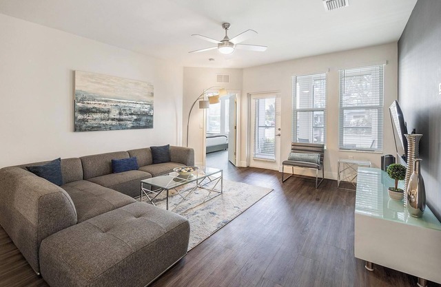 Landing at The Pointe on Westshore - 3 Bedrooms...