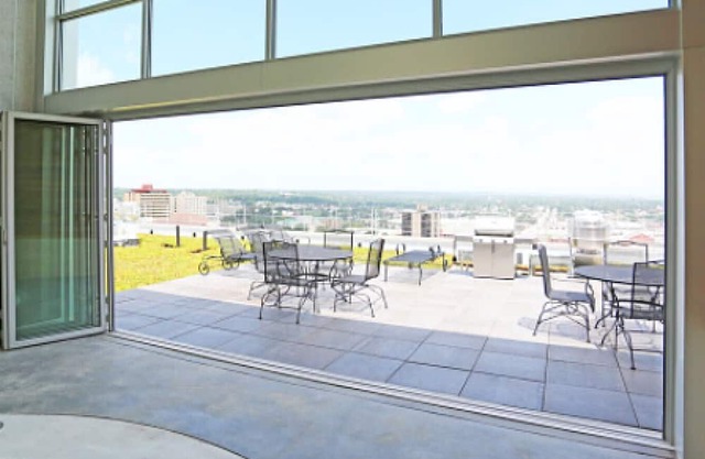 Landing at Wire - 1 Bedroom in Downtown