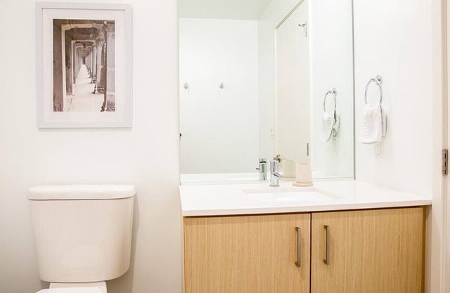 Landing at Zo - 2 Bedrooms in Downtown Oakland