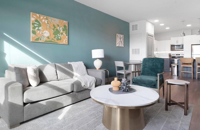 Landing | Chic 1BD, Pool, Courtyard
