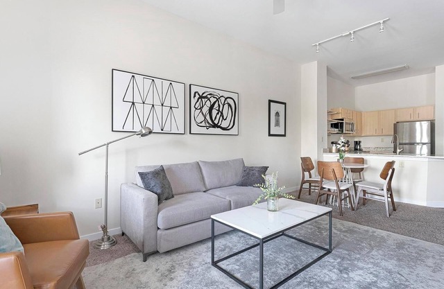 Landing | Modern 1BD, Clubhouse, Pool
