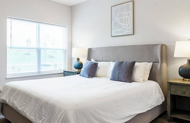 Landing | Chic 2BD, Clubhouse, Gym