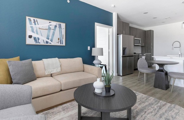 Landing | Chic 2BD, Pool, Clubhouse