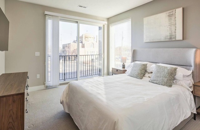 Landing | Stylish 2BD, Clubhouse, Pool