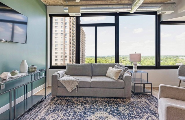 Landing | Amazing 1BD, Gym, Game Room