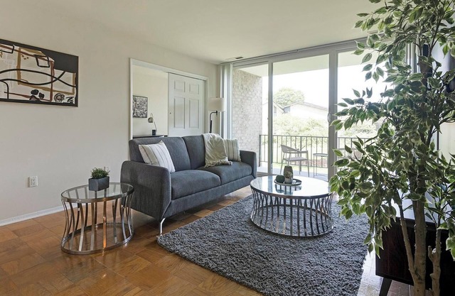 Landing | Stunning 1BD, Pool, Gym