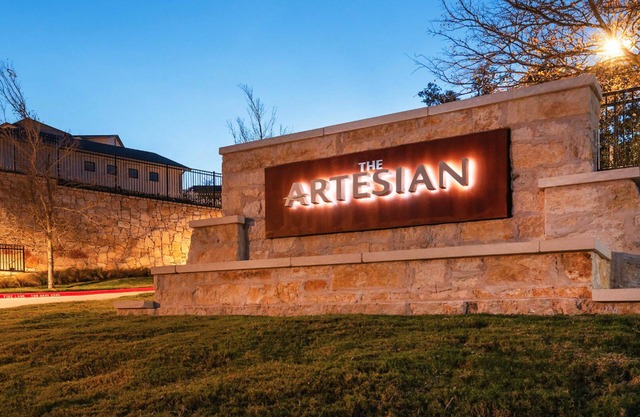 Landing | Modern 1BD, Pool, Clubhouse