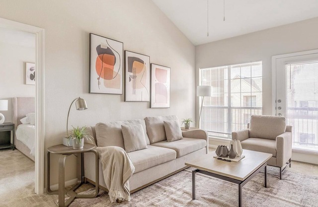 Landing | Stylish 2BD, Gym, Clubhouse