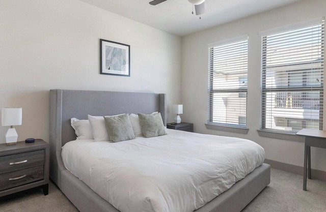 Landing | Beautiful 2BD, Clubhouse, Courtyard