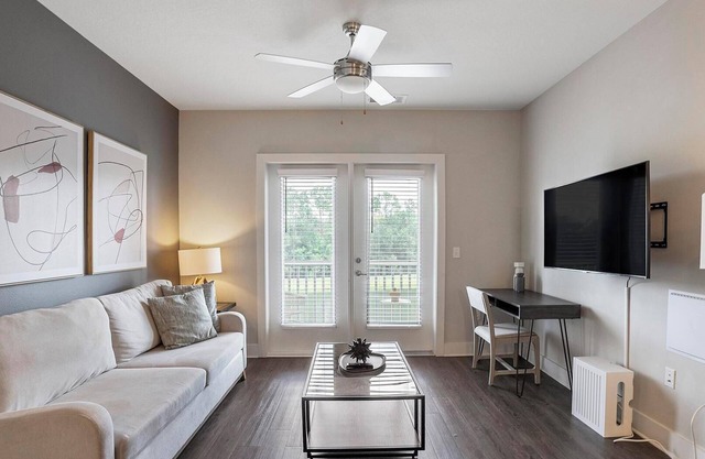 Landing | Amazing 2BD, Pool, Gym