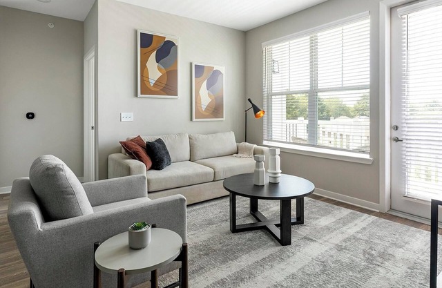 Landing at Laurel at Dry Creek - 2 Bedrooms in ...