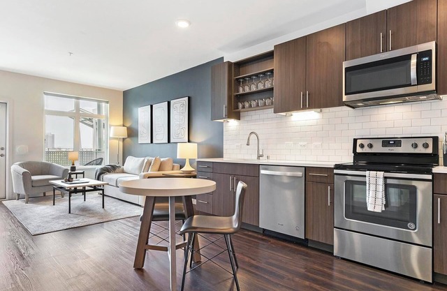 Landing | Stunning 1BD, Game Room, Clubhouse